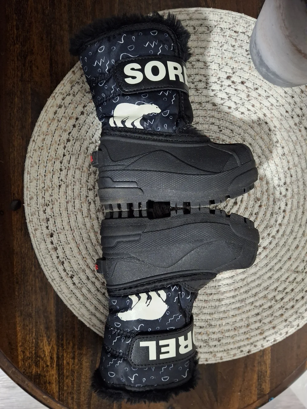 Sorel Kids' Black Winter Boots with Faux Fur Trim Size 5.
